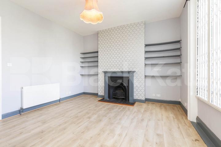 one bedroom property in a sought after area of Canonbury don't miss out Mildmay Grove South, Islington